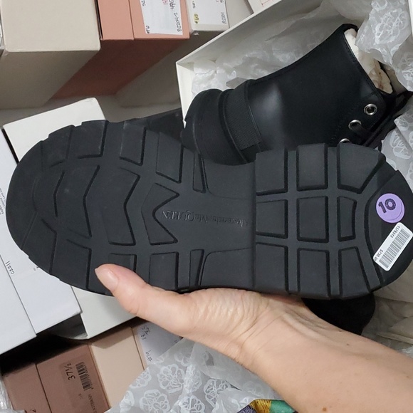 NIB sz 39.5 $730 Alexander McQueen boots - Picture 7 of 7